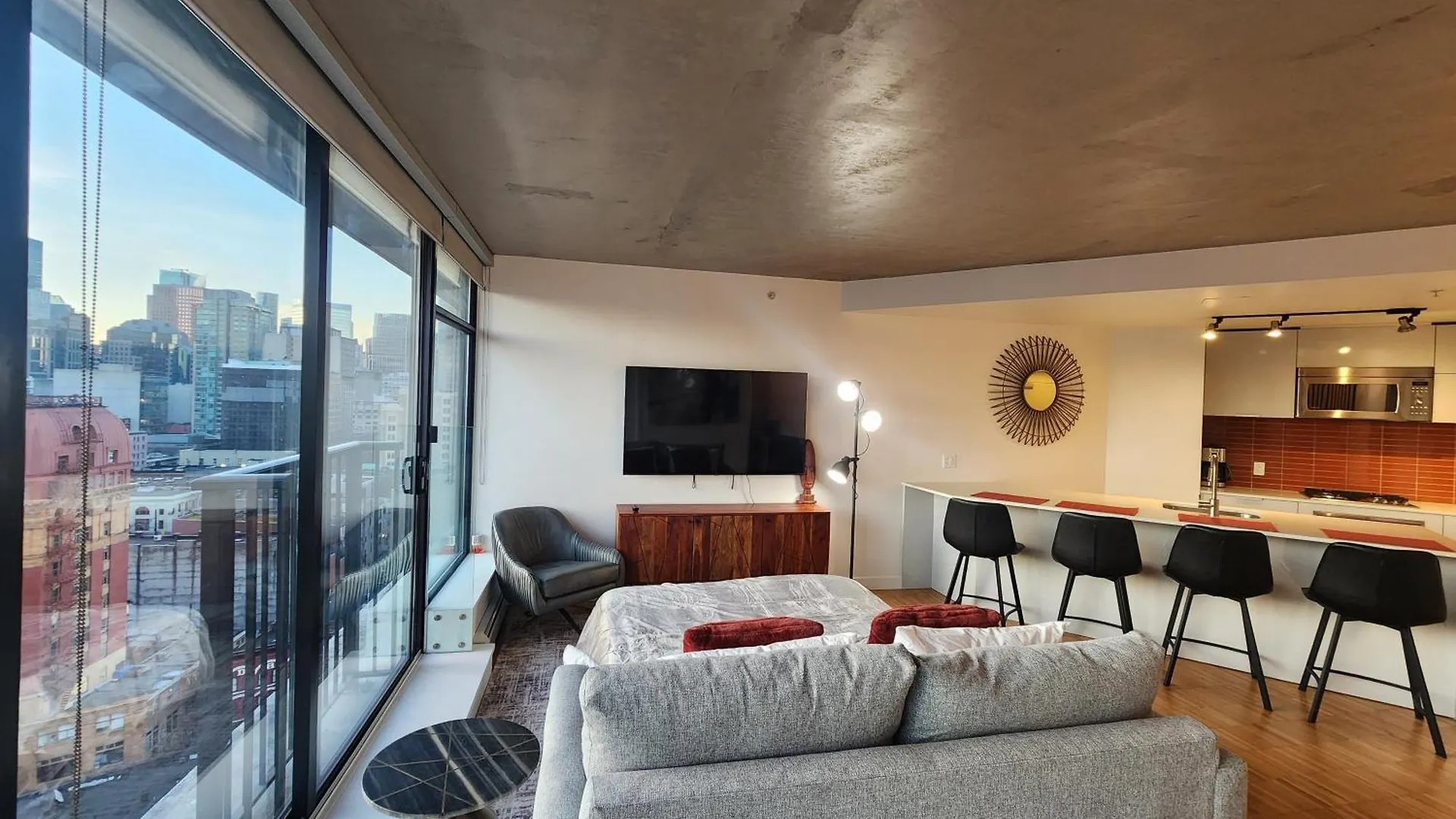 Luxury Downtown Vancouver Suite Apartment