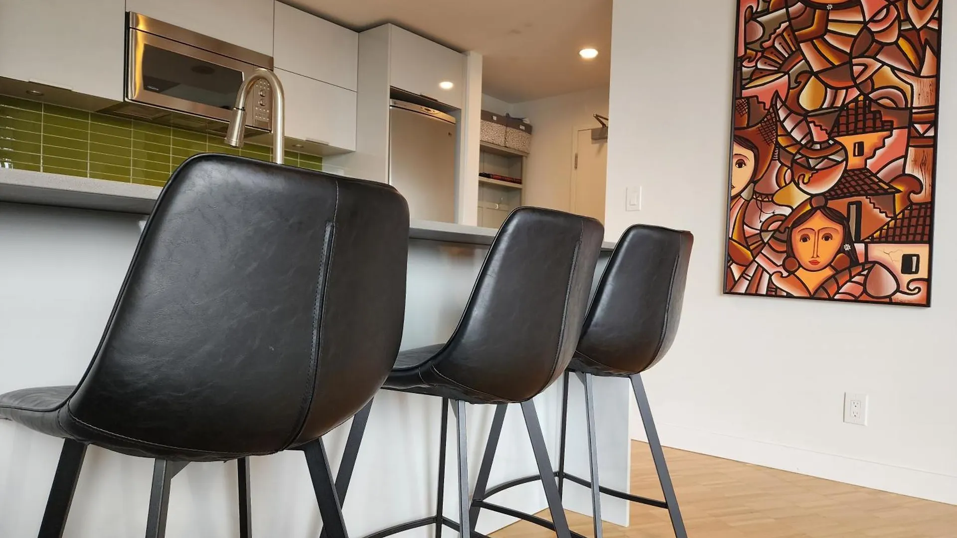Luxury Downtown Vancouver Suite Canada