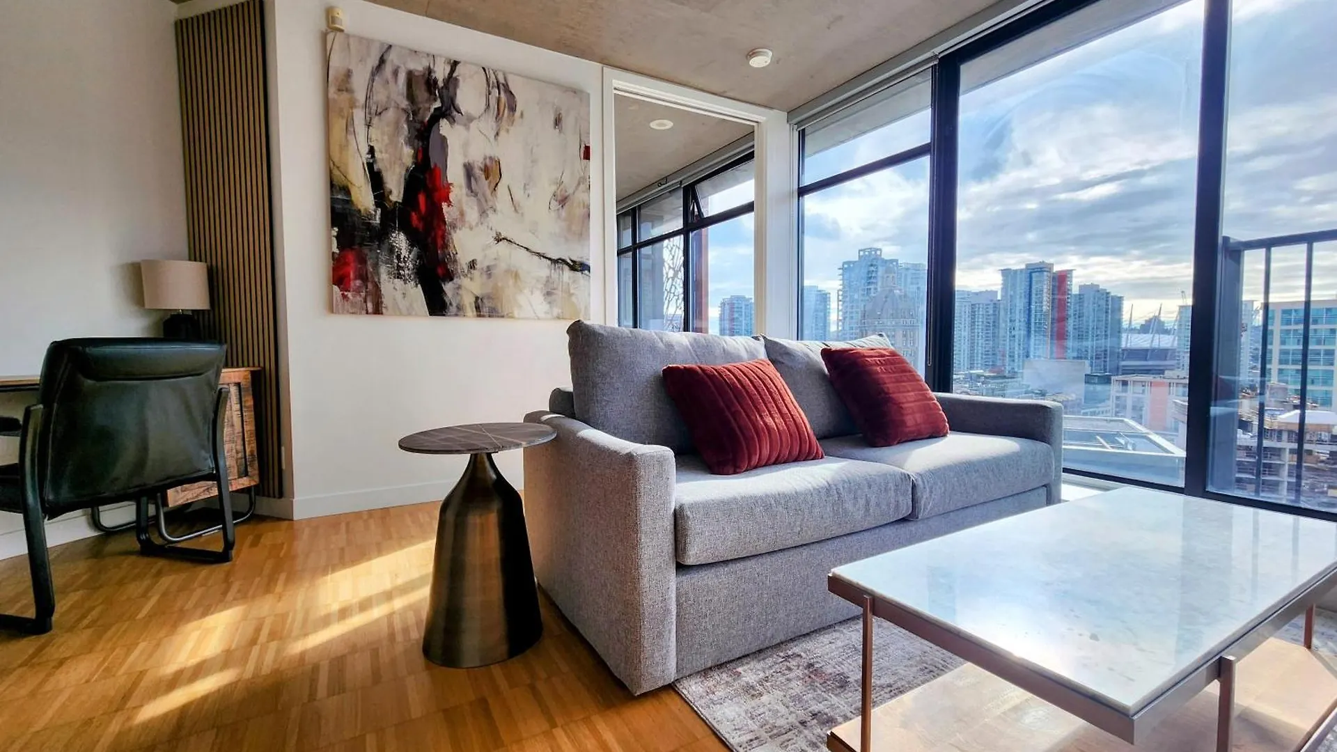 Apartment Luxury Downtown Vancouver Suite