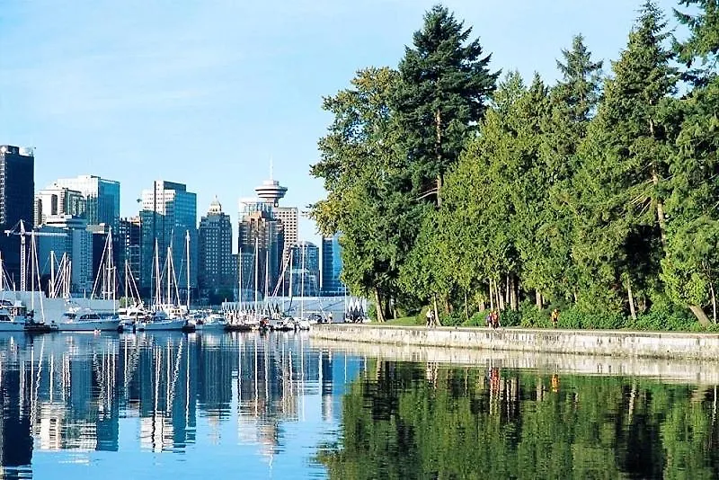 Luxury Downtown Vancouver Suite