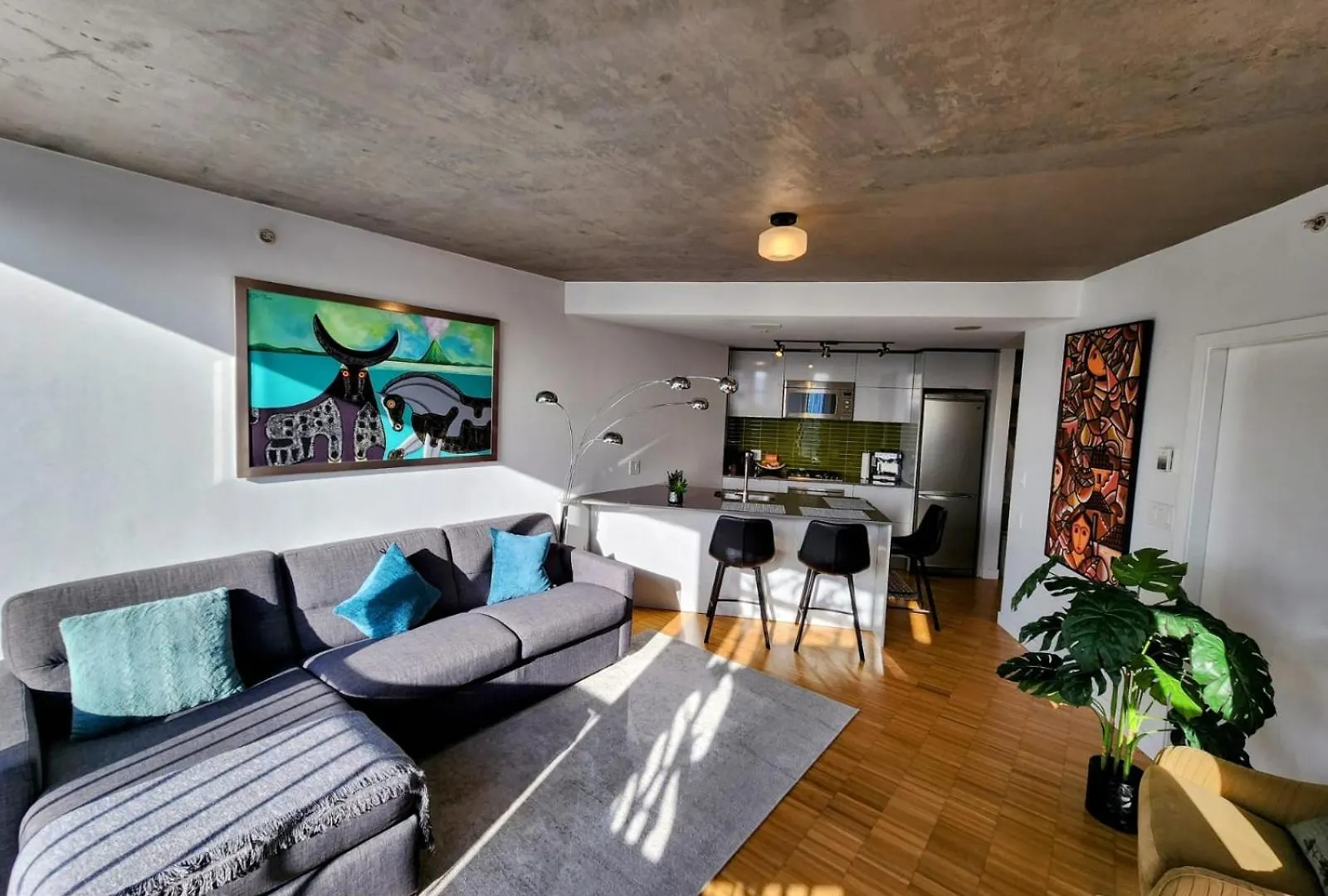 Luxury Downtown Vancouver Suite Apartment