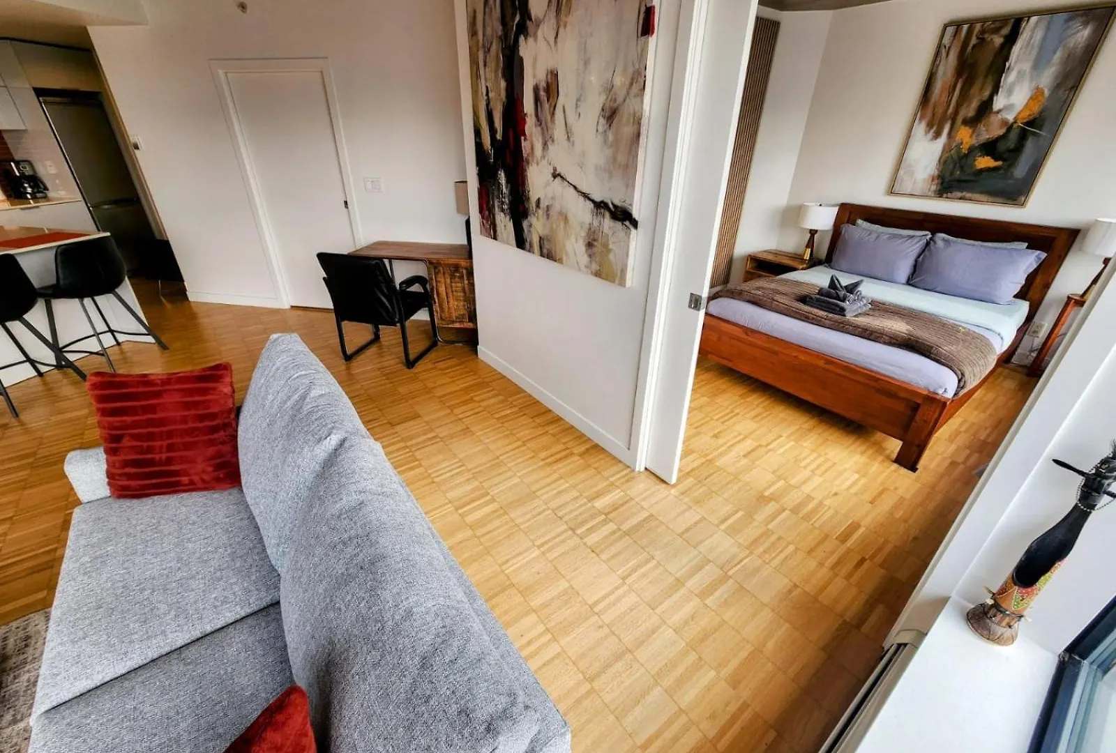 Luxury Downtown Vancouver Suite