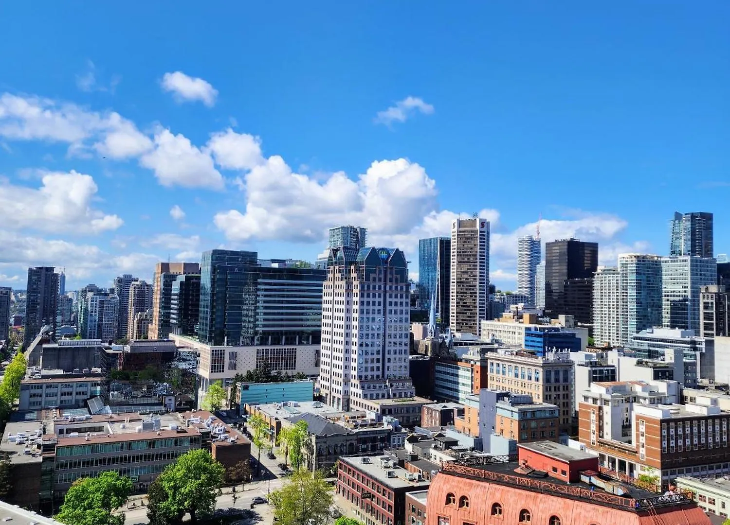 Luxury Downtown Vancouver Suite Canada